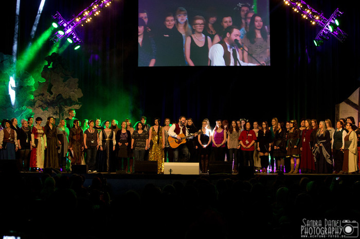 Closing Ceremony: Chor mit Tommy Krappweis