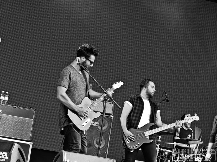 Nothing But Thieves