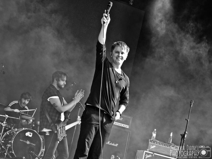 Nothing But Thieves
